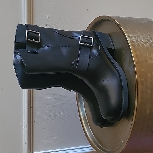 NEW Arezzo Lucy Low Block Black Leather Boot, Sz 8 - Picture 5 of 12